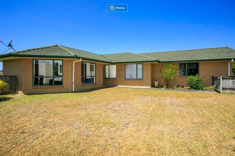 Photo of property in 57 Bluebird Crescent, Unsworth Heights, Auckland, 0632