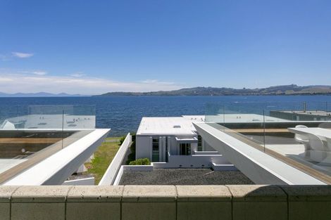 Photo of property in 225 Lake Terrace, Waipahihi, Taupo, 3330