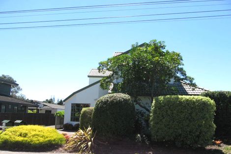 Photo of property in 2/2 Stratford Avenue, Milford, Auckland, 0620