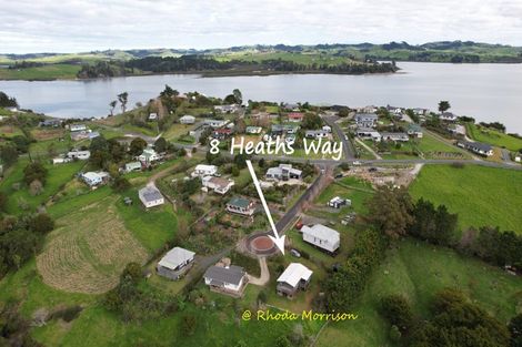 Photo of property in 8 Heaths Way, Pahi, Paparoa, 0571