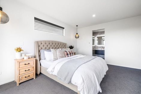 Photo of property in 10 Crosado Place, Rolleston, 7614