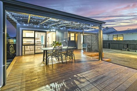 Photo of property in 810 Queen Street East, Parkvale, Hastings, 4122