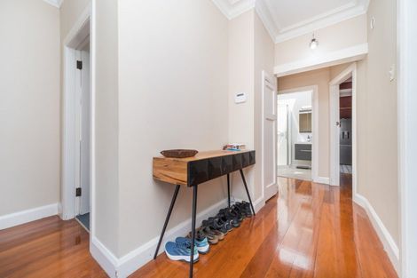 Photo of property in 8 Russell Street, Palmerston North, 4414