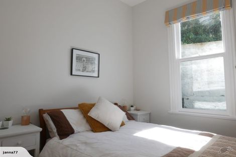 Photo of property in 22 Sugarloaf Road, Brooklyn, Wellington, 6021