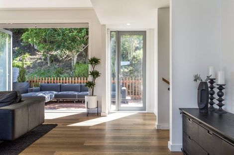 Photo of property in 8a Huka Road, Birkenhead, Auckland, 0626