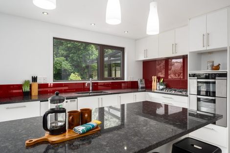 Photo of property in 28 Greyfriars Crescent, Tawa, Wellington, 5028