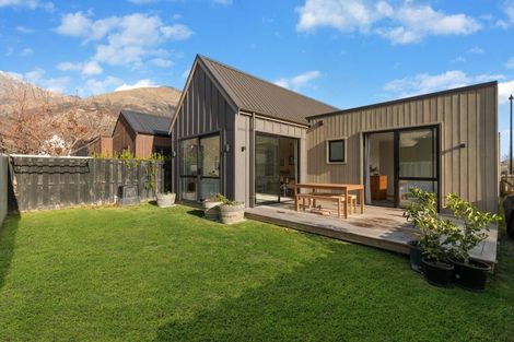 Photo of property in 1 Bellamore Street, Lake Hayes, Queenstown, 9304