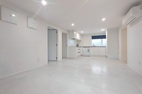 Photo of property in 120a Golf Road, New Lynn, Auckland, 0600