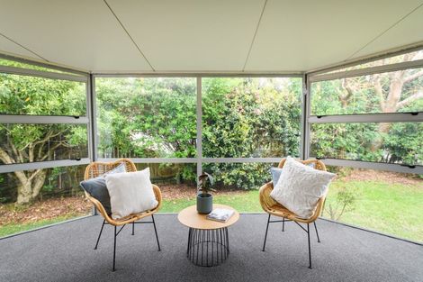 Photo of property in 30 Mokau Place, Terrace End, Palmerston North, 4410
