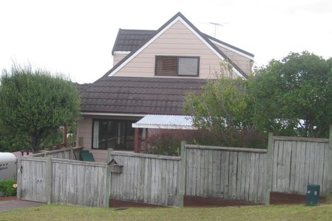 Photo of property in 2 Tableau Place, Totara Vale, Auckland, 0629