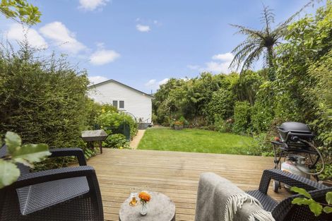 Photo of property in 28 Montgomery Avenue, Karori, Wellington, 6012