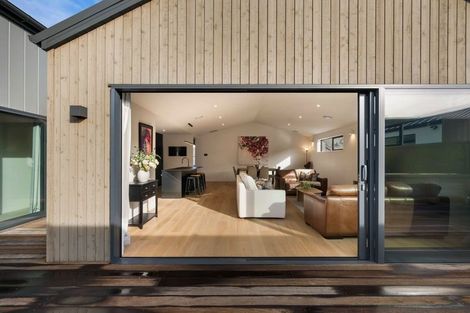 Photo of property in 10 Mason Street, Wanaka, 9305