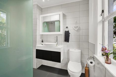 Photo of property in 24 Casey Avenue, Fairfield, Hamilton, 3214