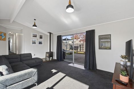 Photo of property in 5 Tainui Terrace, Inglewood, 4330