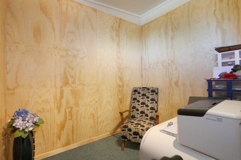 Photo of property in 14 Ngareta Street, Marton, 4710