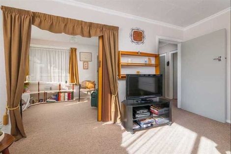 Photo of property in 142 Springs Road, Hornby, Christchurch, 8042