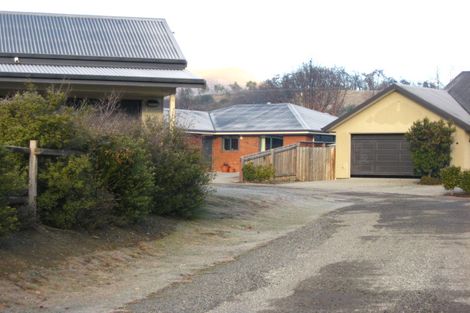 Photo of property in 13 Shanahan Lane, Arrowtown, 9302