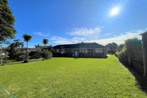 Photo of property in 4a/1 Corrella Road, Belmont, Auckland, 0622