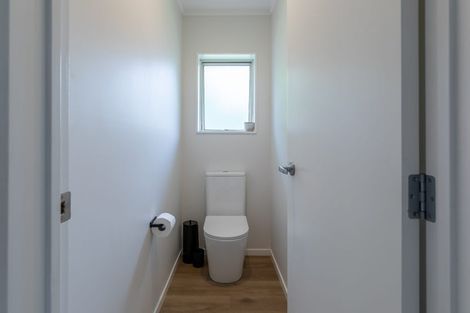 Photo of property in 1a Compass Place, Te Atatu Peninsula, Auckland, 0610