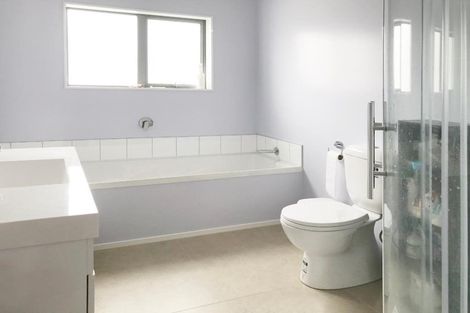 Photo of property in 5 Prestwich Rise, Churton Park, Wellington, 6037