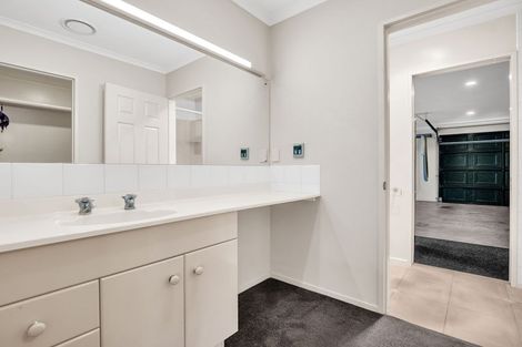Photo of property in 13 Guernsey Place, Grandview Heights, Hamilton, 3200
