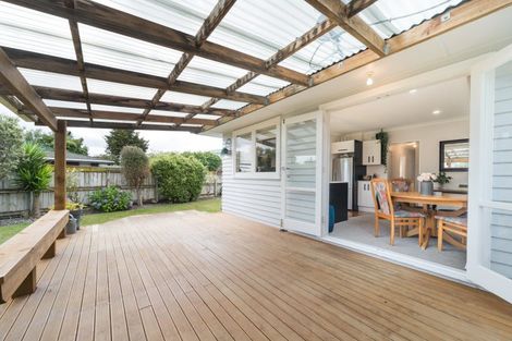 Photo of property in 16 Marsden Place, Awapuni, Palmerston North, 4412