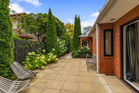 Photo of property in 33 Makora Street, Fendalton, Christchurch, 8041