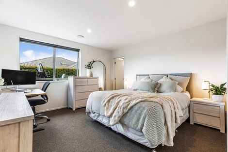 Photo of property in 44c Gilbransen Road, Kumeu, 0810