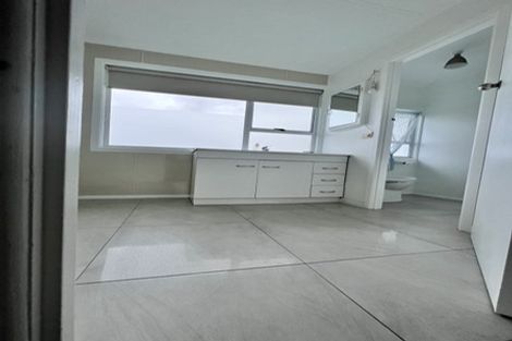 Photo of property in 93 Henderson Valley Road, Henderson, Auckland, 0612