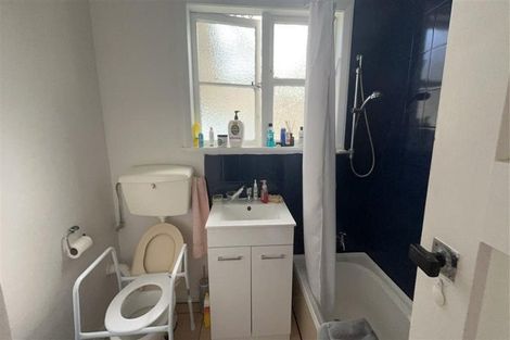 Photo of property in 26-26a Queen Street, Westport, 7825