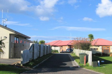 Photo of property in 5 Lamia Grove, Papamoa Beach, Papamoa, 3118
