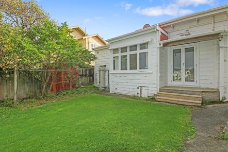Photo of property in 8 Levy Street, Mount Victoria, Wellington, 6011