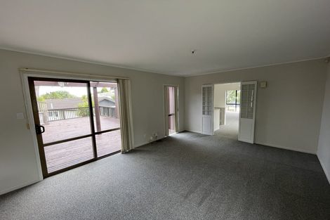Photo of property in 31 Aronia Way, Goodwood Heights, Auckland, 2105