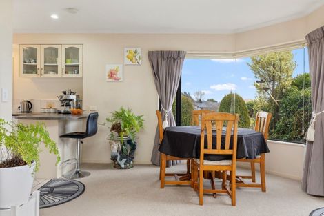 Photo of property in 32 Balmoral Drive, Hilltop, Taupo, 3330