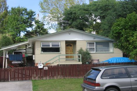 Photo of property in 52 Stottholm Road, Titirangi, Auckland, 0604