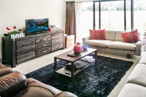 Photo of property in 70 Prado Drive, Pukekohe, 2120