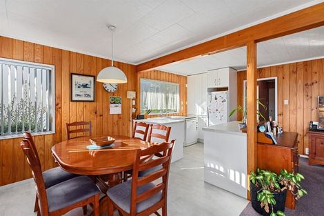 Photo of property in 30 Te Arawa Place, Welcome Bay, Tauranga, 3112