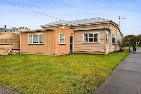 Photo of property in 5 Julian Street, Eltham, 4322