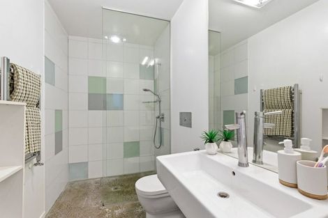 Photo of property in 8 Bruce Avenue, Brooklyn, Wellington, 6021