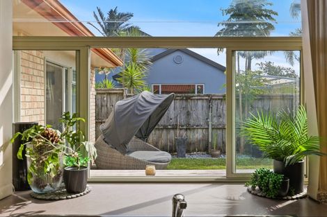 Photo of property in 32 Highfields Terrace, Henderson, Auckland, 0612