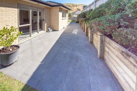 Photo of property in 89 Amesbury Drive, Churton Park, Wellington, 6037