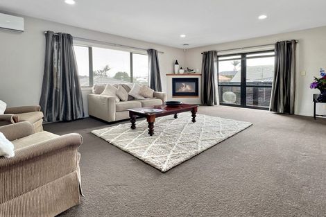 Photo of property in 35a Baird Street, Howick, Auckland, 2014