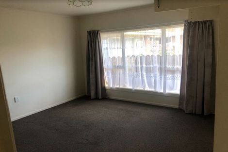 Photo of property in 37 Great South Road, Papakura, 2110