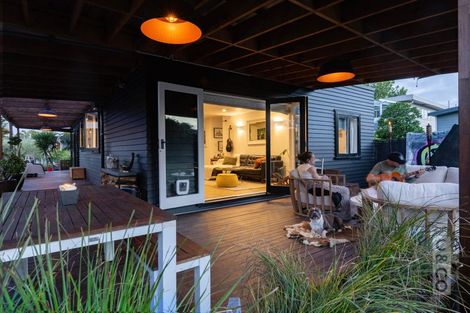 Photo of property in 50 Great North Road, Riverhead, 0820