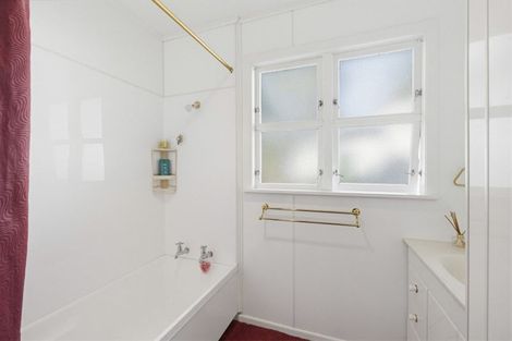 Photo of property in 594 Waitohu Valley Road, Manakau, Otaki, 5583
