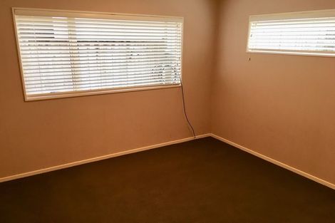 Photo of property in 98 Cyril French Drive, Flat Bush, Auckland, 2016