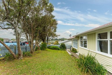 Photo of property in 421 Warspite Avenue, Ascot Park, Porirua, 5024