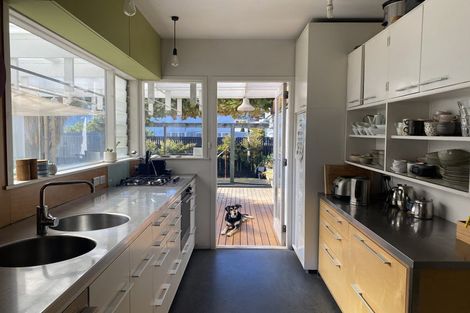 Photo of property in 9 Strathmore Avenue, Strathmore Park, Wellington, 6022