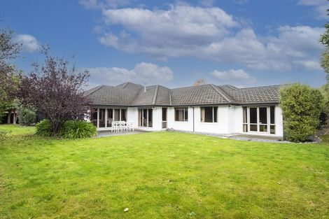 Photo of property in 37 Hussey Road, Harewood, Christchurch, 8051