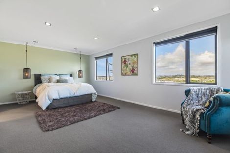 Photo of property in 34 Manhattan Rise, Orewa, 0931